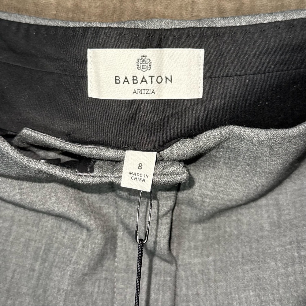 Aritzia Markova Pants. Size 8. New with tags. - Picture 3 of 5
